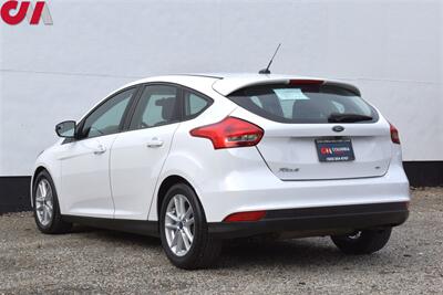 2018 Ford Focus SE  4dr Hatchback! Back-Up Camera! Bluetooth w/ Steering Wheel Controls! Heated Seats! Traction Control! All Weather Floor Mats! - Photo 2 - Portland, OR 97266