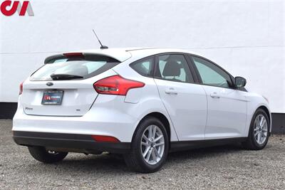 2018 Ford Focus SE  4dr Hatchback! Back-Up Camera! Bluetooth w/ Steering Wheel Controls! Heated Seats! Traction Control! All Weather Floor Mats! - Photo 5 - Portland, OR 97266