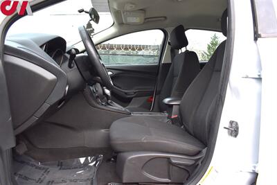 2018 Ford Focus SE  4dr Hatchback! Back-Up Camera! Bluetooth w/ Steering Wheel Controls! Heated Seats! Traction Control! All Weather Floor Mats! - Photo 10 - Portland, OR 97266