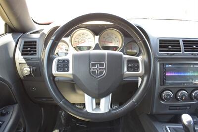 2011 Dodge Challenger R/T 2dr Coupe! 6 Speed Manual! Back Up Camera! Cruise Control! 5.7L HEMI V8! Rear-Wheel Drive! Dual Exhaust! Sport-tuned suspension! Apple CarPlay! Android Auto! - Photo 16 - Portland, OR 97266