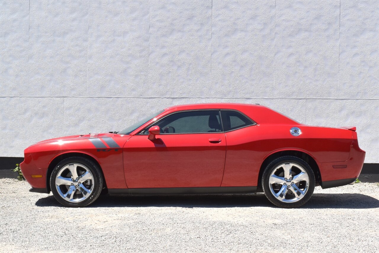 2011 Dodge Challenger R/T 2dr Coupe! 6 Speed Manual! Back Up Camera! Cruise Control! 5.7L HEMI V8! Rear-Wheel Drive! Dual Exhaust! Sport-tuned suspension! Apple CarPlay! Android Auto! - Photo 6 - Portland, OR 97266
