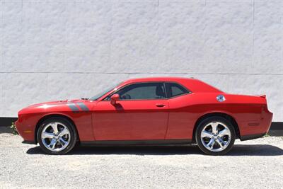 2011 Dodge Challenger R/T 2dr Coupe! 6 Speed Manual! Back Up Camera! Cruise Control! 5.7L HEMI V8! Rear-Wheel Drive! Dual Exhaust! Sport-tuned suspension! Apple CarPlay! Android Auto! - Photo 6 - Portland, OR 97266