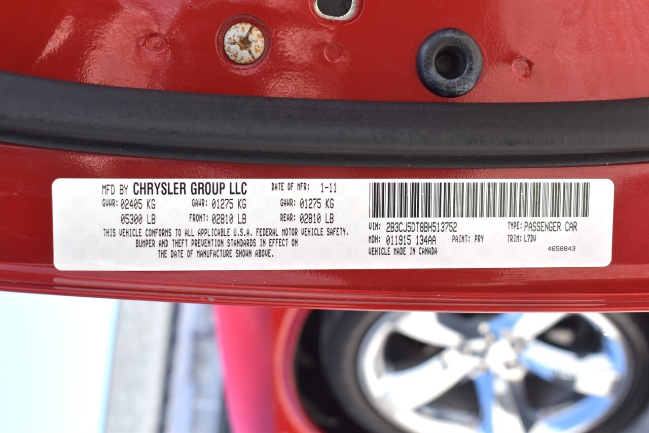 2011 Dodge Challenger R/T 2dr Coupe! 6 Speed Manual! Back Up Camera! Cruise Control! 5.7L HEMI V8! Rear-Wheel Drive! Dual Exhaust! Sport-tuned suspension! Apple CarPlay! Android Auto! - Photo 32 - Portland, OR 97266