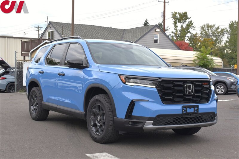 2025 Honda Pilot TrailSport  AWD 4dr SUV**BY APPOINTMENT ONLY** 3rd-Row Seats! Back Up Cam! Side View Cameras! Blind Spot Monitor! Bluetooth! Heated Leather Seats! Snow/Trail/Sand Modes! Pano-Sunroof!