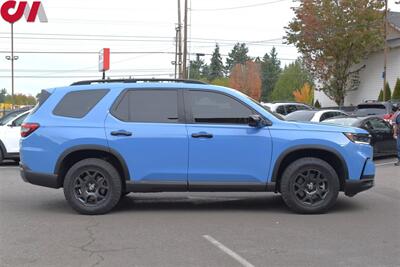 2025 Honda Pilot TrailSport  AWD 4dr SUV 3rd-Row Seats! Back Up Cam! Side View Cameras! Blind Spot Monitor! Bluetooth! Heated Leather Seats! Snow/Trail/Sand Modes! Pano-Sunroof! - Photo 6 - Portland, OR 97266