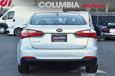 2015 Kia Forte LX 4dr Sedan 6A USB/Auxiliary Inputs! Bluetooth w/Voice Activation! Electronic Stability Control! Remote Keyless Entry! - Photo 4 - Portland, OR 97266