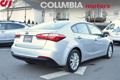 2015 Kia Forte LX 4dr Sedan 6A USB/Auxiliary Inputs! Bluetooth w/Voice Activation! Electronic Stability Control! Remote Keyless Entry! - Photo 5 - Portland, OR 97266