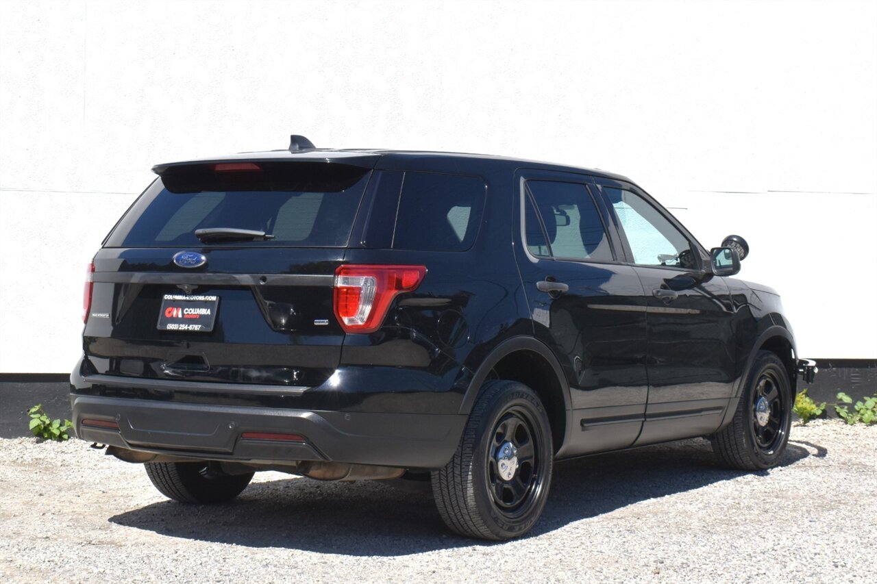 2018 Ford Explorer Police Interceptor Utility AWD 4dr SUV! Certified Calibration! Back Up Camera! Parking Assist! Bluetooth Connectivity! Setina Push Bumper! Spotlights! Cruise Control! - Photo 5 - Portland, OR 97266