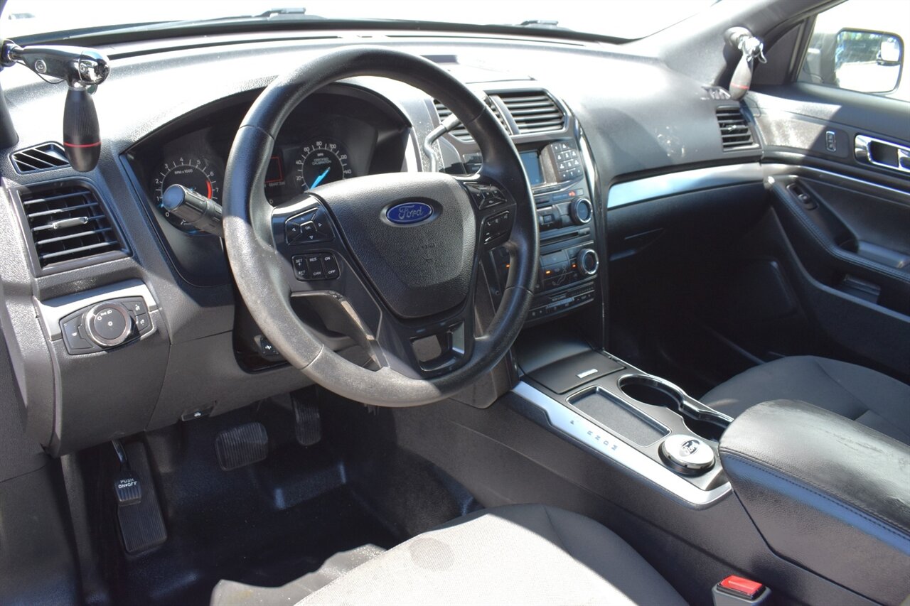 2018 Ford Explorer Police Interceptor Utility AWD 4dr SUV! Certified Calibration! Back Up Camera! Parking Assist! Bluetooth Connectivity! Setina Push Bumper! Spotlights! Cruise Control! - Photo 3 - Portland, OR 97266