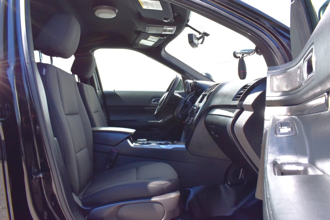 2018 Ford Explorer Police Interceptor Utility AWD 4dr SUV! Certified Calibration! Back Up Camera! Parking Assist! Bluetooth Connectivity! Setina Push Bumper! Spotlights! Cruise Control! - Photo 25 - Portland, OR 97266