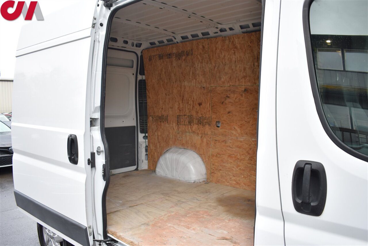 2018 RAM ProMaster Cargo Van Base photo 21