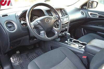 2019 Nissan Pathfinder SV  4X4 4dr SUV! 3rd-Row Seats! Back up Camera! Blind Spot Monitor! Bluetooth! 4WD Mode Selector! Tow/Haul Mode! - Photo 3 - Portland, OR 97266