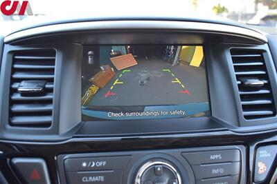 2019 Nissan Pathfinder SV  4X4 4dr SUV! 3rd-Row Seats! Back up Camera! Blind Spot Monitor! Bluetooth! 4WD Mode Selector! Tow/Haul Mode! - Photo 16 - Portland, OR 97266