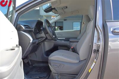 2021 Toyota Sienna LE 8-Passenger  AWD 4dr Mini-Van**BY APPOINTMENT ONLY** Toyota Safety Sense 2.0! Back Up Cam! Lane Assist! Collision Mitigation! Bluetooth! EV Drive Mode! Dynamic Radar Cruise Control! - Photo 10 - Portland, OR 97266