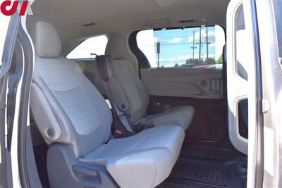 2021 Toyota Sienna LE 8-Passenger  AWD 4dr Mini-Van**BY APPOINTMENT ONLY** Toyota Safety Sense 2.0! Back Up Cam! Lane Assist! Collision Mitigation! Bluetooth! EV Drive Mode! Dynamic Radar Cruise Control! - Photo 25 - Portland, OR 97266