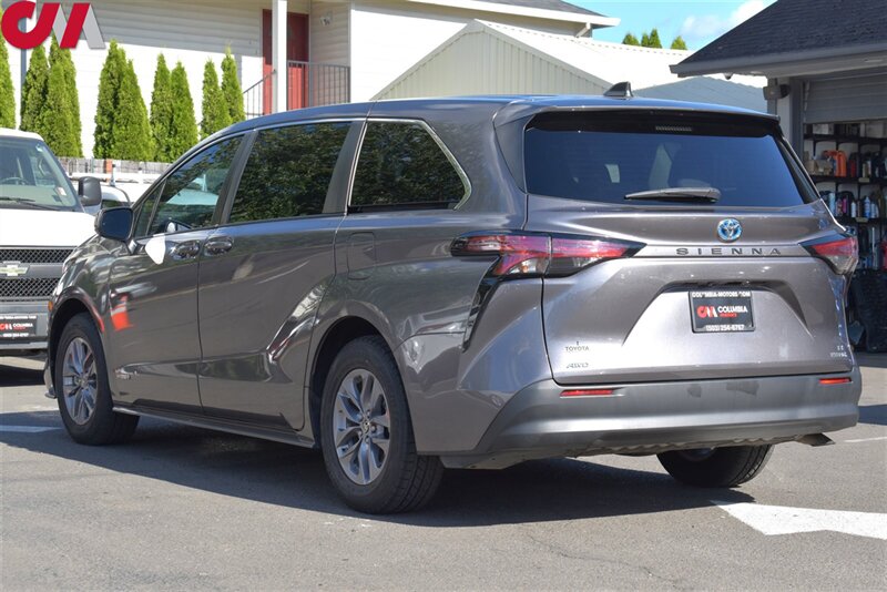 2021 Toyota Sienna LE 8-Passenger  AWD 4dr Mini-Van**BY APPOINTMENT ONLY** Toyota Safety Sense 2.0! Back Up Cam! Lane Assist! Collision Mitigation! Bluetooth! EV Drive Mode! Dynamic Radar Cruise Control!