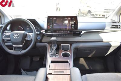 2021 Toyota Sienna LE 8-Passenger  AWD 4dr Mini-Van**BY APPOINTMENT ONLY** Toyota Safety Sense 2.0! Back Up Cam! Lane Assist! Collision Mitigation! Bluetooth! EV Drive Mode! Dynamic Radar Cruise Control! - Photo 12 - Portland, OR 97266