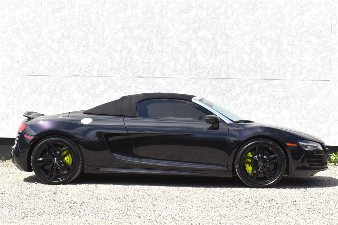 2014 Audi R8 5.2 quattro Spyder AWD 2dr Convertible 7A! 5.2L V10 Engine! Back Up Camera! Parking Sensors! Navigation! Heated Leather Seats! Bluetooth! Magnetic Ride Suspension! Bang & Olufsen Audio! - Photo 11 - Portland, OR 97266