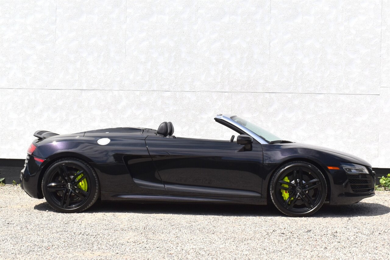 2014 Audi R8 5.2 quattro Spyder AWD 2dr Convertible 7A! 5.2L V10 Engine! Back Up Camera! Parking Sensors! Navigation! Heated Leather Seats! Bluetooth! Magnetic Ride Suspension! Bang & Olufsen Audio! - Photo 12 - Portland, OR 97266