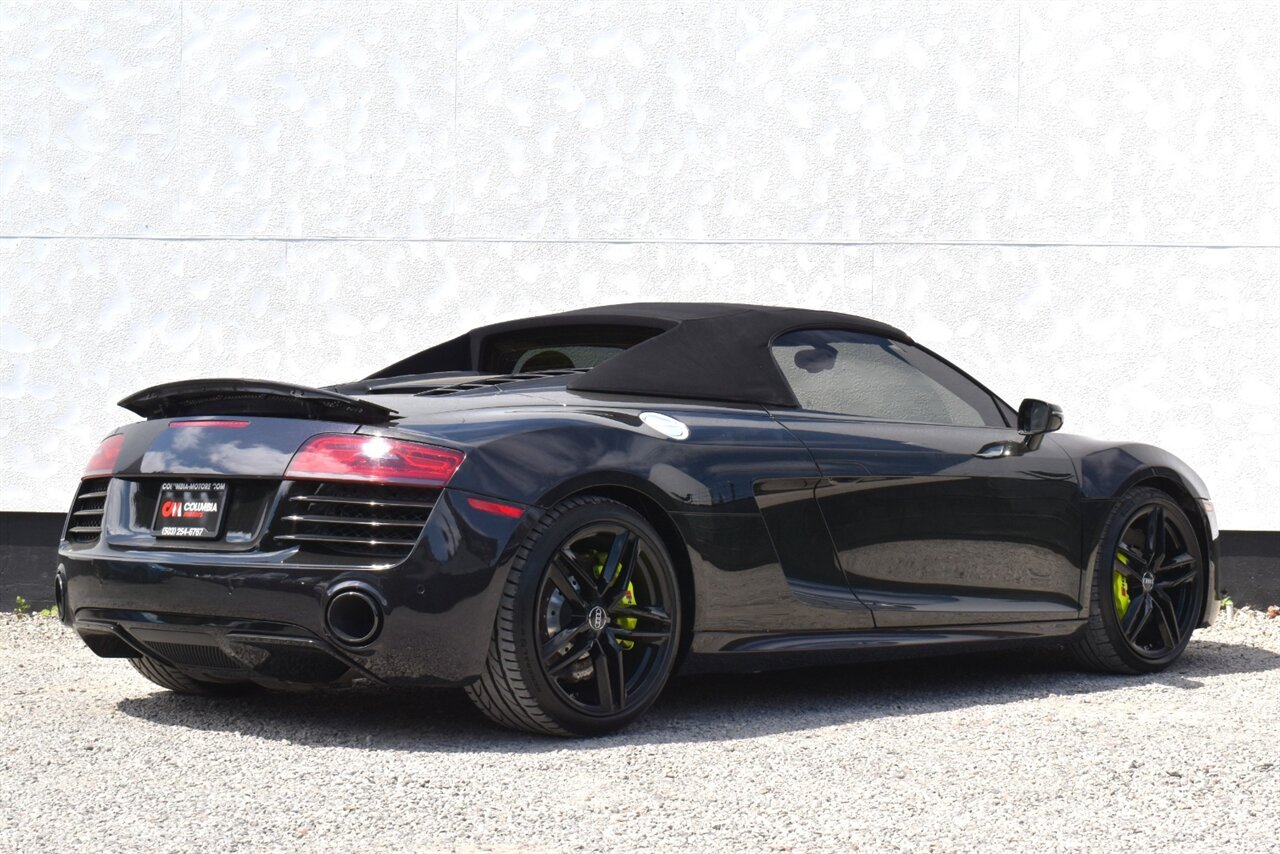 2014 Audi R8 5.2 quattro Spyder AWD 2dr Convertible 7A! 5.2L V10 Engine! Back Up Camera! Parking Sensors! Navigation! Heated Leather Seats! Bluetooth! Magnetic Ride Suspension! Bang & Olufsen Audio! - Photo 9 - Portland, OR 97266