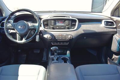 2016 Kia Sorento LX  AWD 4dr SUV! 3rd Row Seats! Back Up Camera! Parking Assist! Bluetooth! Center Locking Diff! Heated Seats! Bluetooth! Eco & Sport Drive Modes! - Photo 12 - Portland, OR 97266