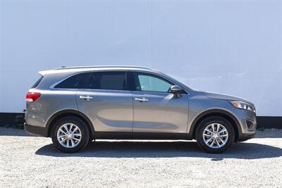 2016 Kia Sorento LX  AWD 4dr SUV! 3rd Row Seats! Back Up Camera! Parking Assist! Bluetooth! Center Locking Diff! Heated Seats! Bluetooth! Eco & Sport Drive Modes! - Photo 6 - Portland, OR 97266