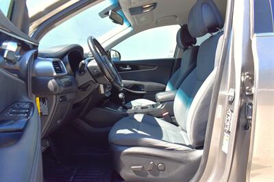 2016 Kia Sorento LX  AWD 4dr SUV! 3rd Row Seats! Back Up Camera! Parking Assist! Bluetooth! Center Locking Diff! Heated Seats! Bluetooth! Eco & Sport Drive Modes! - Photo 10 - Portland, OR 97266