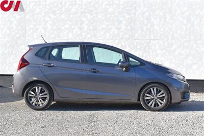 2015 Honda Fit EX  4dr Hatchback CVT! Back-Up Camera! Bluetooth w/ Steering Wheel Controls! Cruise Control! ECON Mode! 32MPG City! 38MPG Hwy! Sunroof! Trunk Cargo Cover! All Weather Floor Mats! - Photo 6 - Portland, OR 97266