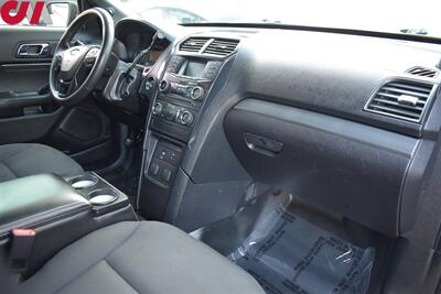 2017 Ford Explorer Police Interceptor Utility  AWD 4dr SUV! Back-Up Camera! Parking Assist! Cruise Control! Bluetooth w/ Steering Wheel Controls! - Photo 10 - Portland, OR 97266