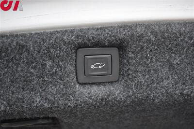 2017 Cadillac CT6 3.6L Luxury AWD 4dr Sedan**BY APPOINTMENT ONLY**Back-Up Cam w/ Bird's Eye View! Full Park Assist! Bluetooth! GPS Nav! Vented & Heated Leather Seats! Pano-Sunroof! Power Liftgate! - Photo 36 - Portland, OR 97266