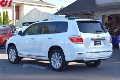 2013 Toyota Highlander Hybrid Limited  AWD 4dr SUV! 3rd Row Seats! Back Up Camera! Navigation! Bluetooth! Heated Leather Seats! Sunroof! Powered Liftgate! - Photo 2 - Portland, OR 97266
