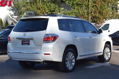 2013 Toyota Highlander Hybrid Limited  AWD 4dr SUV! 3rd Row Seats! Back Up Camera! Navigation! Bluetooth! Heated Leather Seats! Sunroof! Powered Liftgate! - Photo 5 - Portland, OR 97266