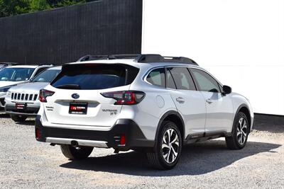 2022 Subaru Outback Limited XT  AWD 4dr Crossover! Blind Spot Assist! Back Up Cam! Lane Keeping Assist! Forward Collision Mitigation! X-Mode! Adaptive Cruise Control! Full Heated Leather Seats! Sunroof! Apple CarPlay! Android Auto! - Photo 5 - Portland, OR 97266