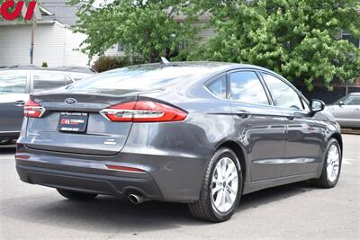 2019 Ford Fusion SE  4dr Sedan 34 Hwy MPG! Back Up Camera! Auto-Start/Stop Tech! Bluetooth w/Voice Activation! USB/Aux-In! Push Start! - Photo 5 - Portland, OR 97266