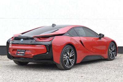 2017 BMW i8 Coupe 2D AWD 1.5L I3 Turbo Electric/Hybrid  AWD! eDrive Mode! Sport Mode! Carbon Fiber Body! Stability Control! ABS Brakes! Backup Camera! Navigation! Harman Kardon Sound! Leather Interior! Iconic Scissor Doors! - Photo 6 - Portland, OR 97266
