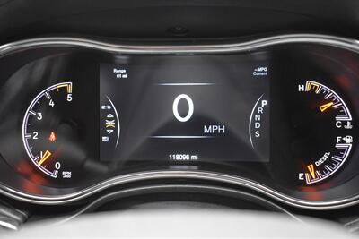 2015 Jeep Grand Cherokee High Altitude Sport Utility  4X4 Overland 4dr SUV!**APPOINTMENT ONLY**Back Up Camera! Blind Spot Monitor! Select-Terrain Drive Modes! Heated Leather Seats! Navi! Power Liftgate! - Photo 16 - Portland, OR 97266