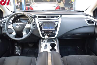 2017 Nissan Murano SV  AWD 4dr SUV**BY APPOINTMENT ONLY** Push Start! Back Up Camera! Bluetooth w/Voice Activation! Navigation! Traction Control! - Photo 12 - Portland, OR 97266