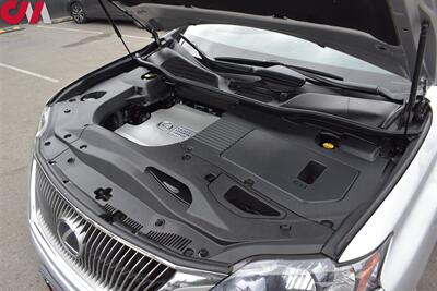 2010 Lexus RX 450h 4dr SUV! Rear View Camera! Lexus Park Assist! Bluetooth! GPS Navigation! Heated & Ventilated Leather Seats! Power Liftgate! - Photo 29 - Portland, OR 97266