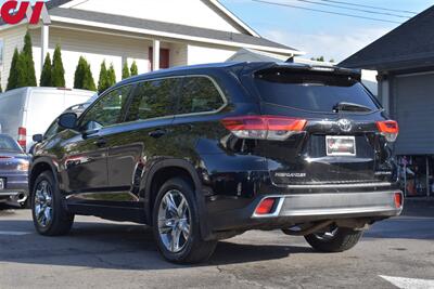 2019 Toyota Highlander Limited Platinum  AWD 4dr SUV**BY APPOINTMENT ONLY**Back-Up Camera! Bird's Eye View Camera! Park Assist! GPS Nav! Bluetooth! Cooled & Full Heated Leather Seats! Power Liftgate! - Photo 2 - Portland, OR 97266