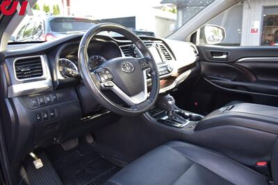 2019 Toyota Highlander Limited Platinum  AWD 4dr SUV**BY APPOINTMENT ONLY**Back-Up Camera! Bird's Eye View Camera! Park Assist! GPS Nav! Bluetooth! Cooled & Full Heated Leather Seats! Power Liftgate! - Photo 3 - Portland, OR 97266