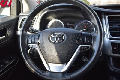 2019 Toyota Highlander Limited Platinum  AWD 4dr SUV**BY APPOINTMENT ONLY**Back-Up Camera! Bird's Eye View Camera! Park Assist! GPS Nav! Bluetooth! Cooled & Full Heated Leather Seats! Power Liftgate! - Photo 14 - Portland, OR 97266