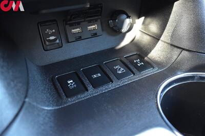 2019 Toyota Highlander Limited Platinum  AWD 4dr SUV**BY APPOINTMENT ONLY**Back-Up Camera! Bird's Eye View Camera! Park Assist! GPS Nav! Bluetooth! Cooled & Full Heated Leather Seats! Power Liftgate! - Photo 23 - Portland, OR 97266