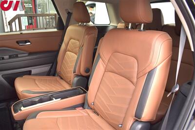 2022 Nissan Pathfinder Platinum  AWD 4dr SUV! 3rd Row Seats! 360 View Camera! Heated & Ventilated Leather Seats! Navigation! Wireless Charging! Pano-Sunroof! Roof Rack! Tow Pkg! - Photo 25 - Portland, OR 97266