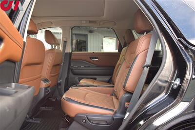 2022 Nissan Pathfinder Platinum  AWD 4dr SUV! 3rd Row Seats! 360 View Camera! Heated & Ventilated Leather Seats! Navigation! Wireless Charging! Pano-Sunroof! Roof Rack! Tow Pkg! - Photo 24 - Portland, OR 97266