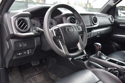 2020 Toyota Tacoma TRD Off-Road  4x4 4dr Double Cab 5.0ft Bed!**APPOINTMENT ONLY**Toyota Safety Sense! Adaptive Cruise Control! Lane Departure Alert! Pre-Collision System w/ Pedestrian Detection! Backup Camera! - Photo 3 - Portland, OR 97266