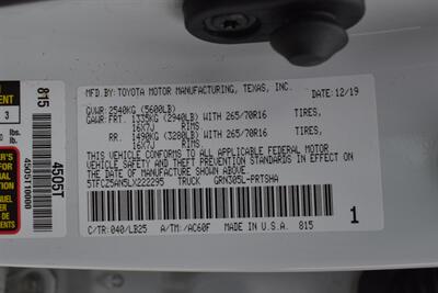 2020 Toyota Tacoma TRD Off-Road  4x4 4dr Double Cab 5.0ft Bed!**APPOINTMENT ONLY**Toyota Safety Sense! Adaptive Cruise Control! Lane Departure Alert! Pre-Collision System w/ Pedestrian Detection! Backup Camera! - Photo 33 - Portland, OR 97266