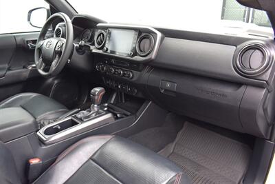 2020 Toyota Tacoma TRD Off-Road  4x4 4dr Double Cab 5.0ft Bed!**APPOINTMENT ONLY**Toyota Safety Sense! Adaptive Cruise Control! Lane Departure Alert! Pre-Collision System w/ Pedestrian Detection! Backup Camera! - Photo 13 - Portland, OR 97266