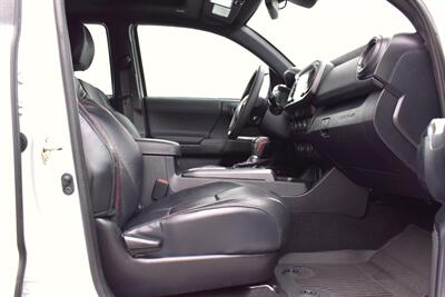 2020 Toyota Tacoma TRD Off-Road  4x4 4dr Double Cab 5.0ft Bed!**APPOINTMENT ONLY**Toyota Safety Sense! Adaptive Cruise Control! Lane Departure Alert! Pre-Collision System w/ Pedestrian Detection! Backup Camera! - Photo 28 - Portland, OR 97266