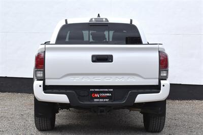 2020 Toyota Tacoma TRD Off-Road  4x4 4dr Double Cab 5.0ft Bed!**APPOINTMENT ONLY**Toyota Safety Sense! Adaptive Cruise Control! Lane Departure Alert! Pre-Collision System w/ Pedestrian Detection! Backup Camera! - Photo 4 - Portland, OR 97266