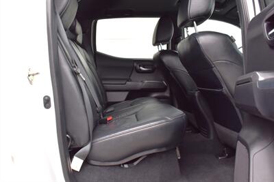 2020 Toyota Tacoma TRD Off-Road  4x4 4dr Double Cab 5.0ft Bed!**APPOINTMENT ONLY**Toyota Safety Sense! Adaptive Cruise Control! Lane Departure Alert! Pre-Collision System w/ Pedestrian Detection! Backup Camera! - Photo 27 - Portland, OR 97266